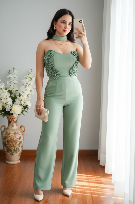 Enterizo Verde Sage Strapless con Rosas 3D y Pantalón Recto cod.E535