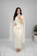 Vestido Crema Perlas Capa Tul Plumas cod.606