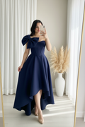 Vestido Azul Marino Satén Moño Corsé High-Low cod.001