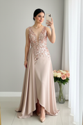 Vestido champagne bordado floral evasé C.1928