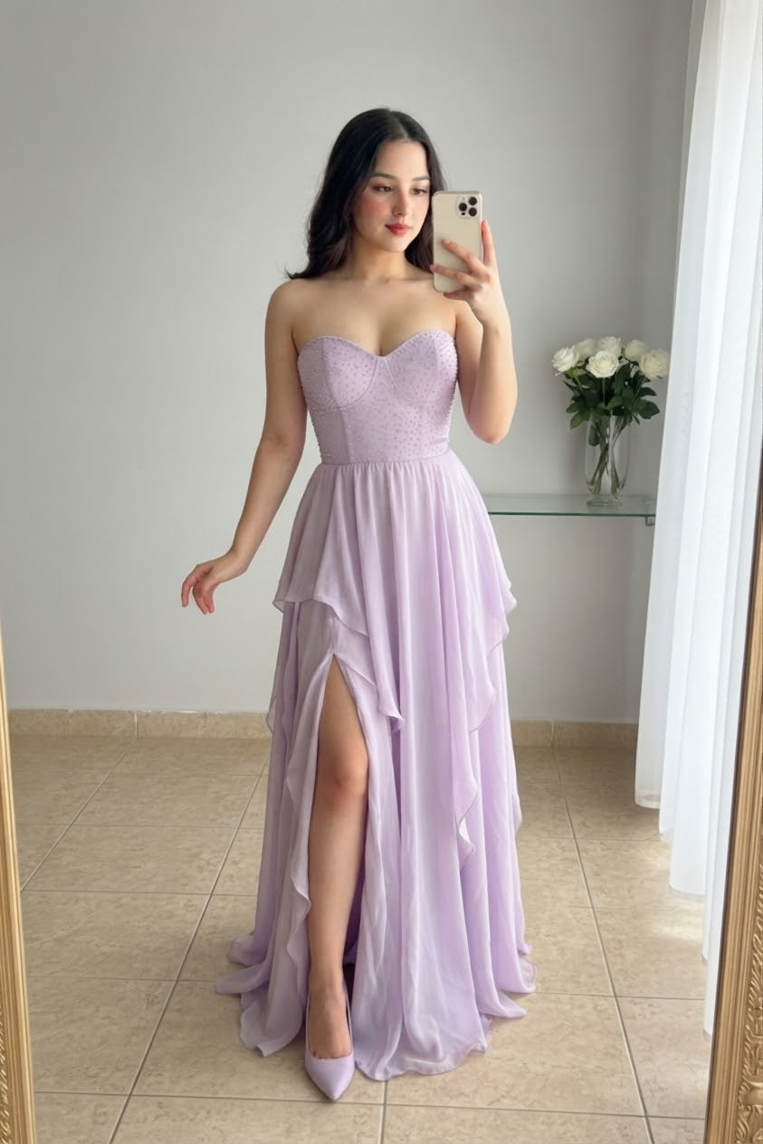 Vestido largo lila escote corazón con volantes y espalda corsé cod. VC019