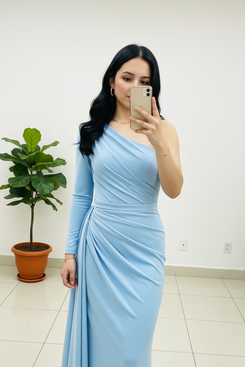 Vestido Largo Azul Cielo Un Hombro Manga Larga con Drapeado y Cola cod.479