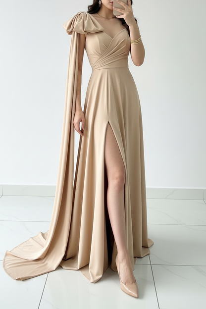 Vestido Champagne con Manga Globo y Capa Drapeada Larga cod.374