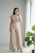 Conjunto Nude Bow – Top Un Hombro Drapeado con Lazo + Pantalón Palazzo Beige cod.699