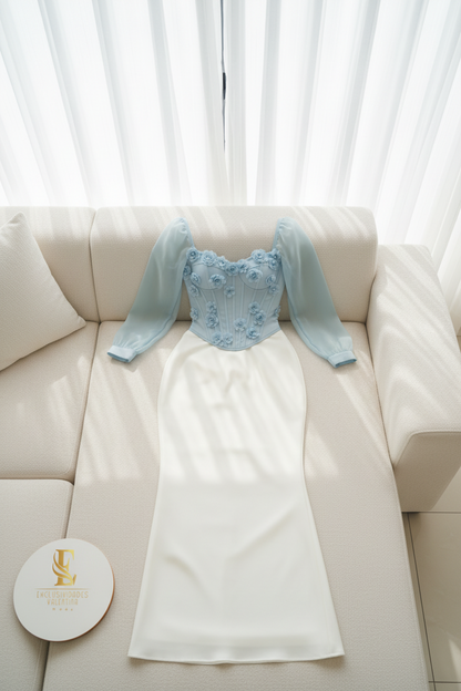 Conjunto Elegante: Corsé  Celeste con Flores 3D + Falda Blanca Sirena - Romántico cod.340