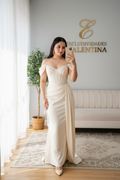 Vestido Ivory Off-Shoulder Corset Drapeado Slit Gala cod.V586