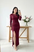 Vestido borgoña elegante