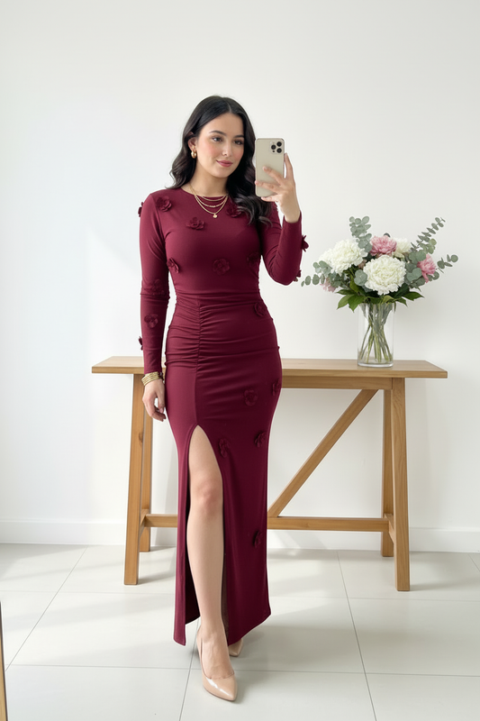 Vestido borgoña elegante